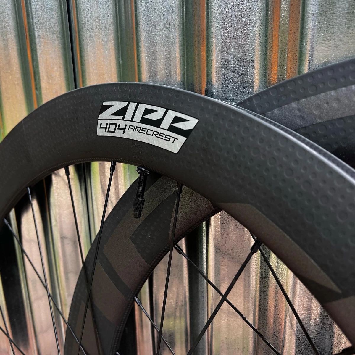 Zipp 404 FIRECREST Disc brake Wheelset XDR and Shimano HG Freehub